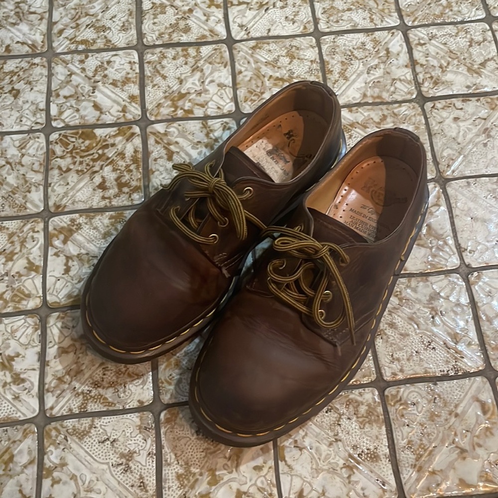 Doc Martins lightly used leather Oxford shoes